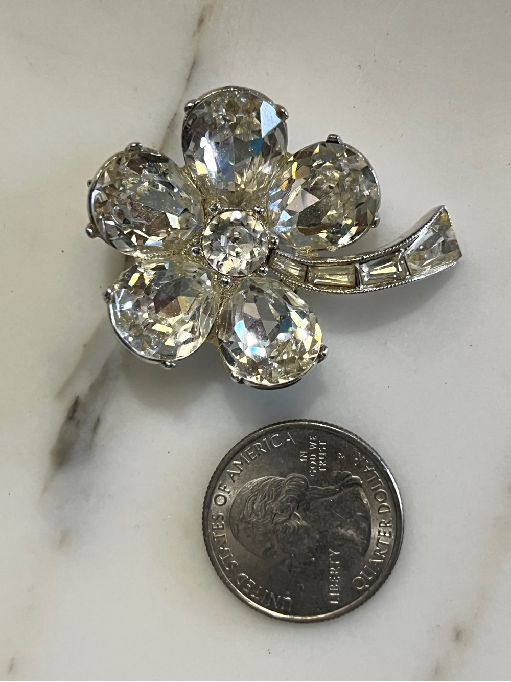 Bogoff Crystal 5 Leaf Clover Flower Brooch Vintage - Picture 5 of 8